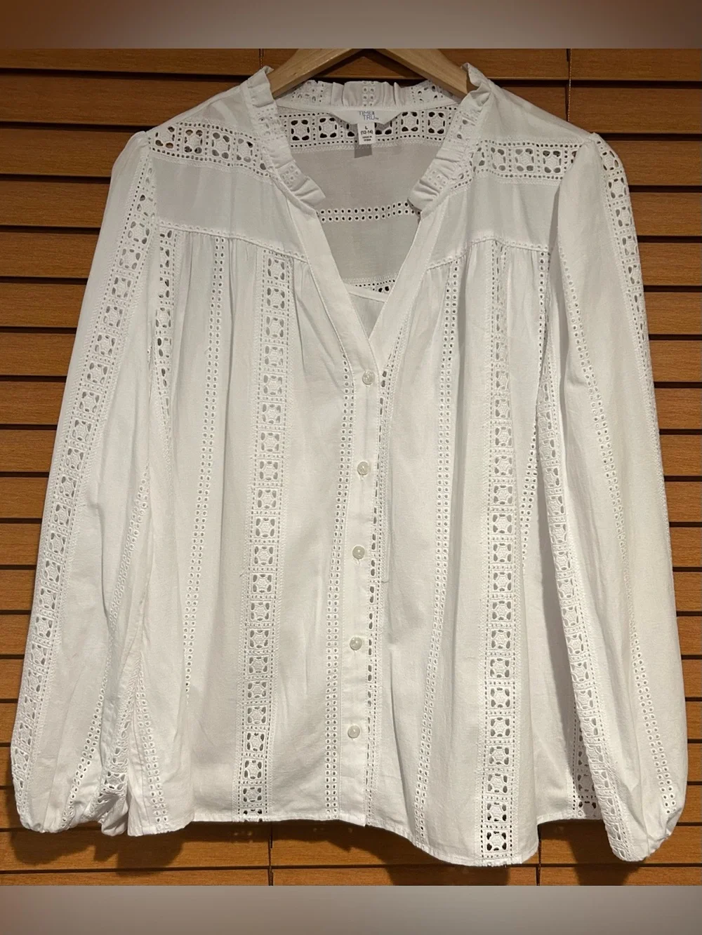 NWT Time and Tru White Eyelet Button-Up Peasant Blouse size Large - Picture 1 of 10